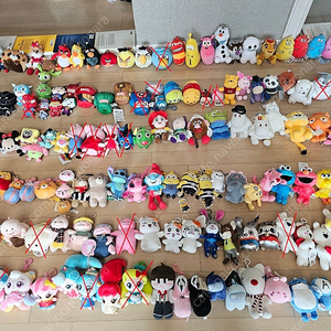 캐치 티니핑, 앵그리버드, 라바, 마시마로, 어벤져스, 에비츄, 지방이, 바바파파, 디즈니, 마블, 푸우, 오버액션 토끼 등 (키링/열쇠고리) 소형 인형 판매 (미사용)