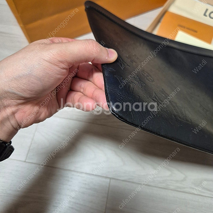 루이비통 포쉐트 모노그램 쉐도우 블랙 M62903 클러...--3