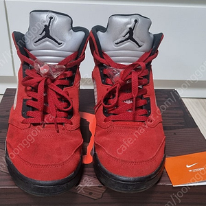 jordan5 토로 성난황소 280 A급 입니다