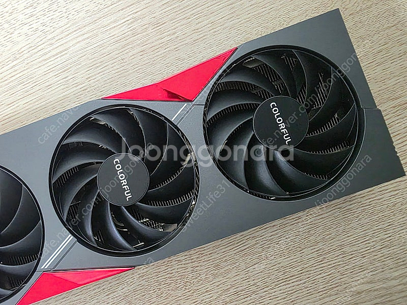 컬러풀 RTX 4070 SUPER 12GB 팝니다--3