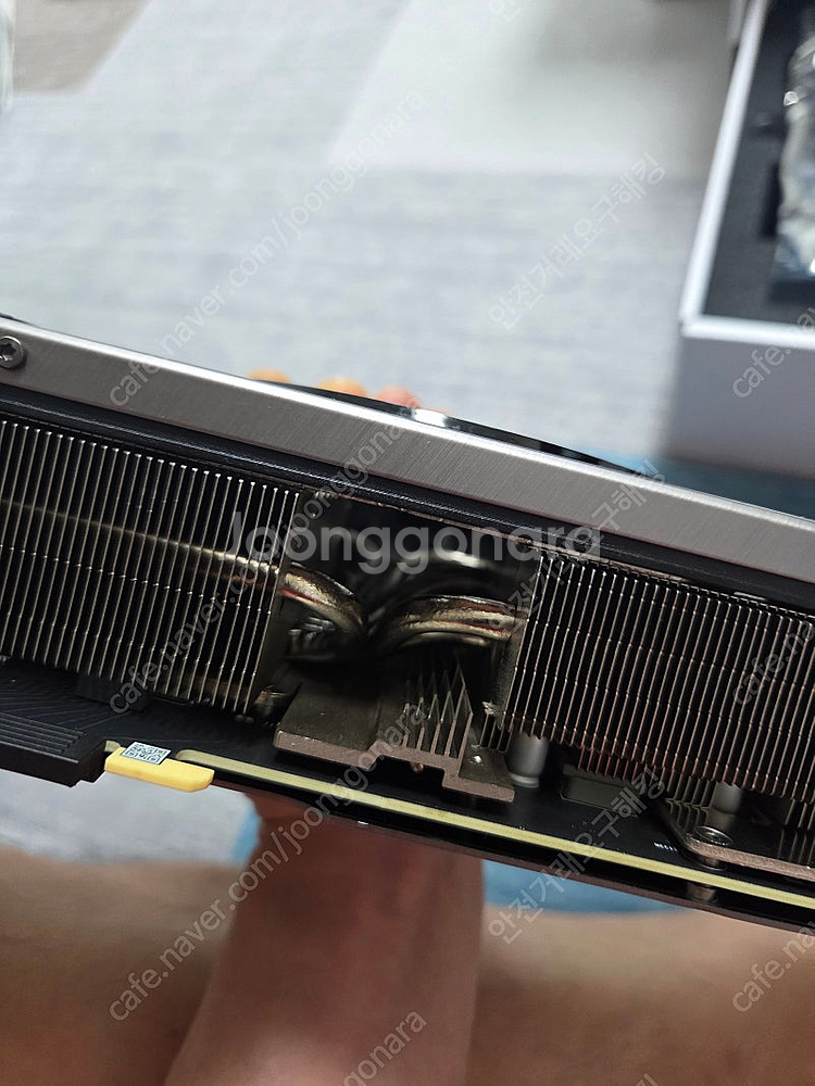 MSi 3080ti 슈프림x 12g 판매합니다.--4