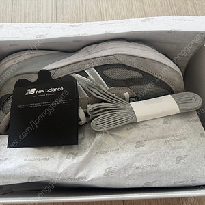 뉴발란스 990V6 그레이 팝니다 (2회 실착_ 사이즈 265D) M990GL6