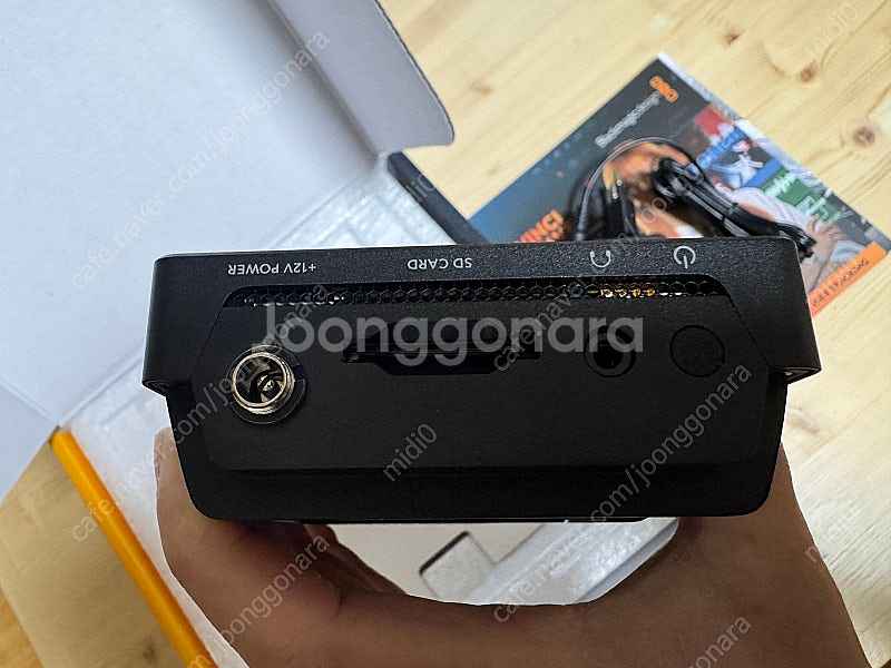 블랙매직 비디오어시스트 5인치 12G--3