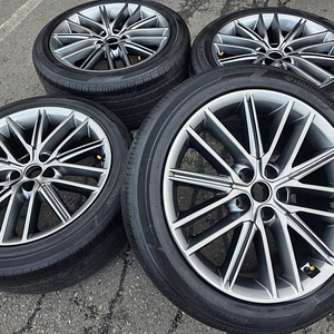 더 K9 19인치 스포티컬렉션 순정 휠타이어 세트 팔아요