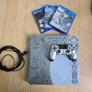 ps4 pro 1tb 갓오브워 에디션 7117B 팝니다