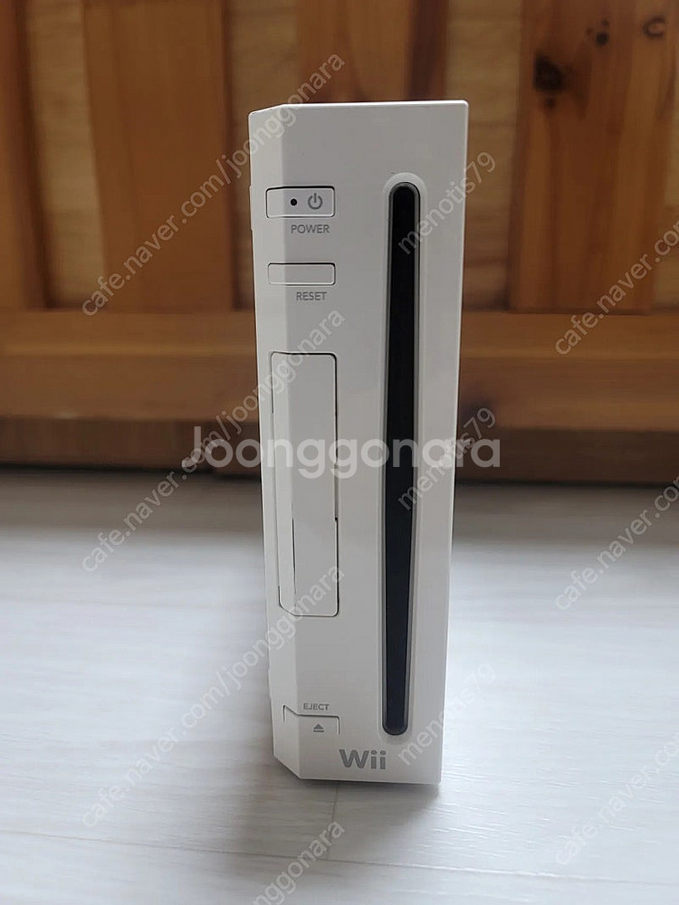 닌텐도 위(wii) 정품 본체만 팝니다.--0