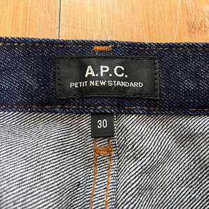 [SELL] A.P.C. 아페쎄 쁘띠 뉴 스탠다드 진 판매합니다. (30)