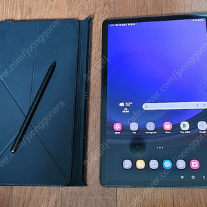 갤럭시탭S9 SM-X710 wifi 128G 모델입니다.