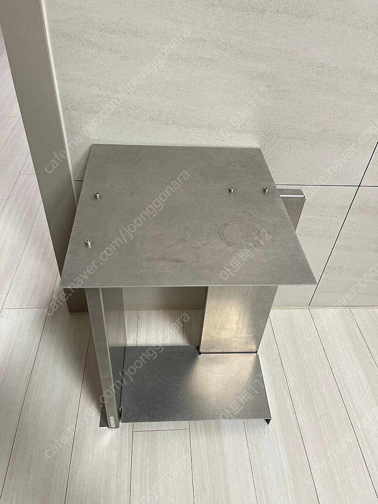 뮤지엄오브모던키친 MYZ side 테이블 이미지