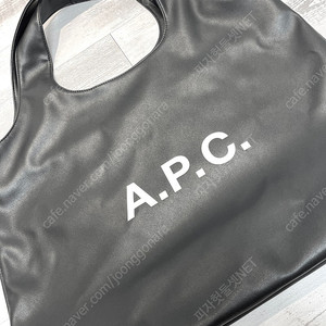 아페쎄(A.P.C) 니논 토트백 블랙 판매합니다.