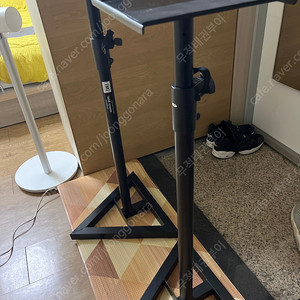IMI 스피커 스탠드