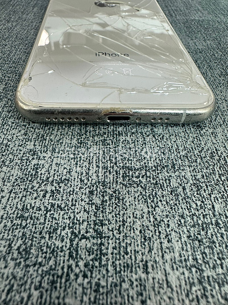 아이폰XS 64G 실버 뒷판파손 게임용 서브용 단말기 ...--7