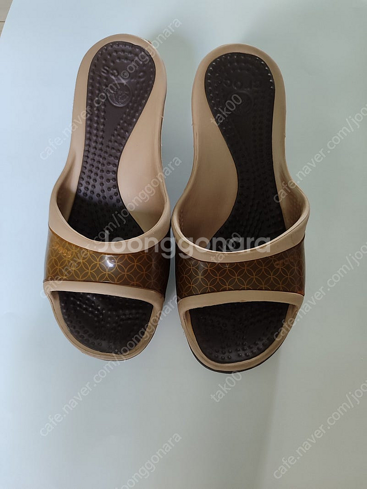크록스 사사리 카디 웨지 w6 230 -235--0