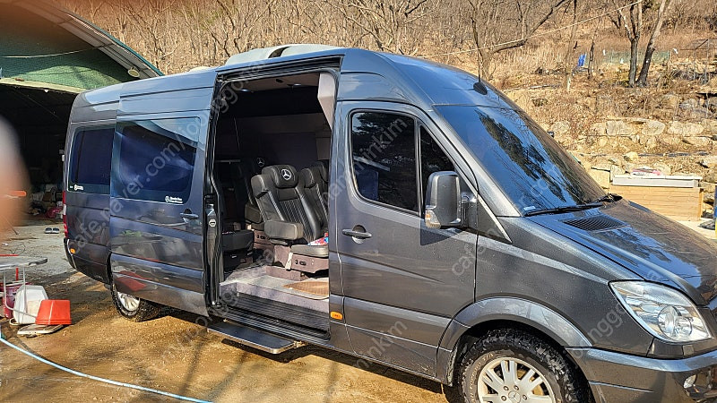 벤츠 스프린터 롱바디 캠핑카 겸 업무용 차량 팝니다 이미지