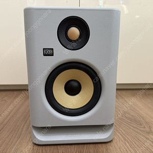 KRK Rokit 5 G4 모니터 스피커 1통 판매합니다.