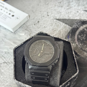 CASIO G-SHOCK GA-2100 판매합니다.