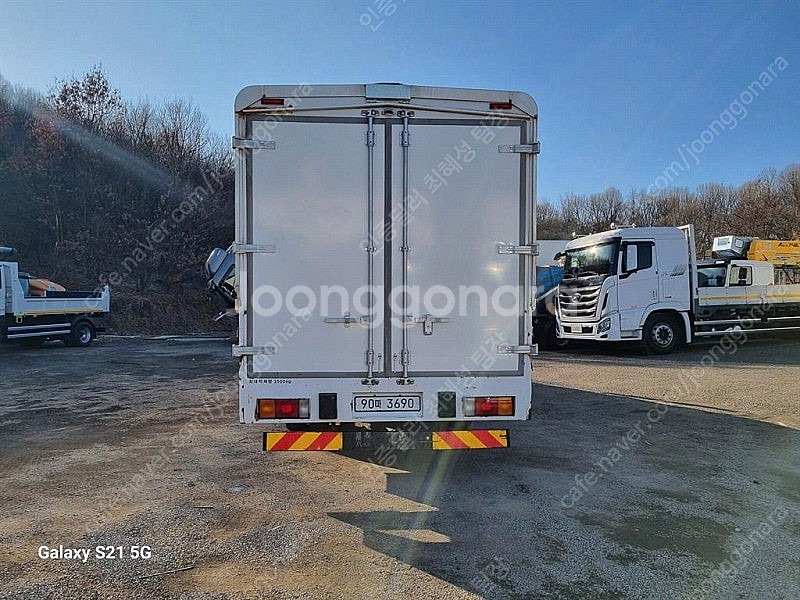중고윙바디 흰색 2018년식 3.5톤 올 뉴 마이티 자...--6