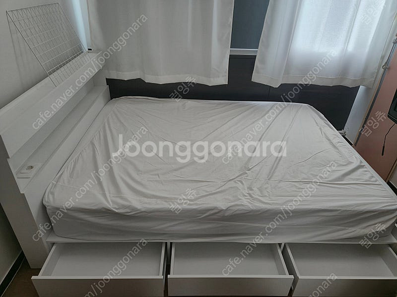 HYUDO 휴도 프리미엄 퀸 매트리스 + 화이트 원목 프레임 거의사용하지 않은 새제품 판매합니다--2