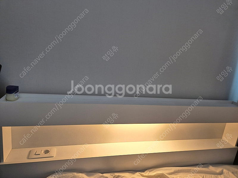 HYUDO 휴도 프리미엄 퀸 매트리스 + 화이트 원목 프레임 거의사용하지 않은 새제품 판매합니다--4