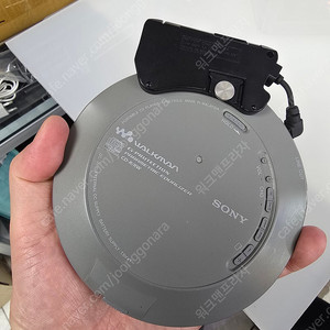 소니 휴대용 CDP D-NE730LS 판매합니다