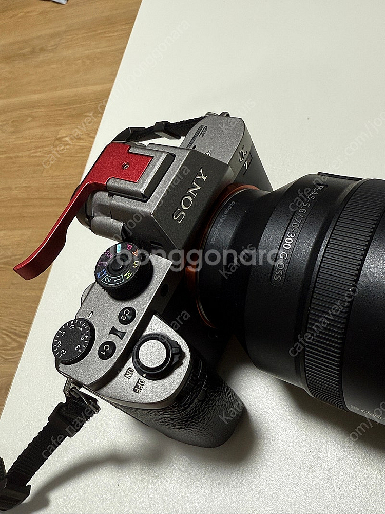 소니 A7r2 + 70-300팝니다 오늘만 130--7