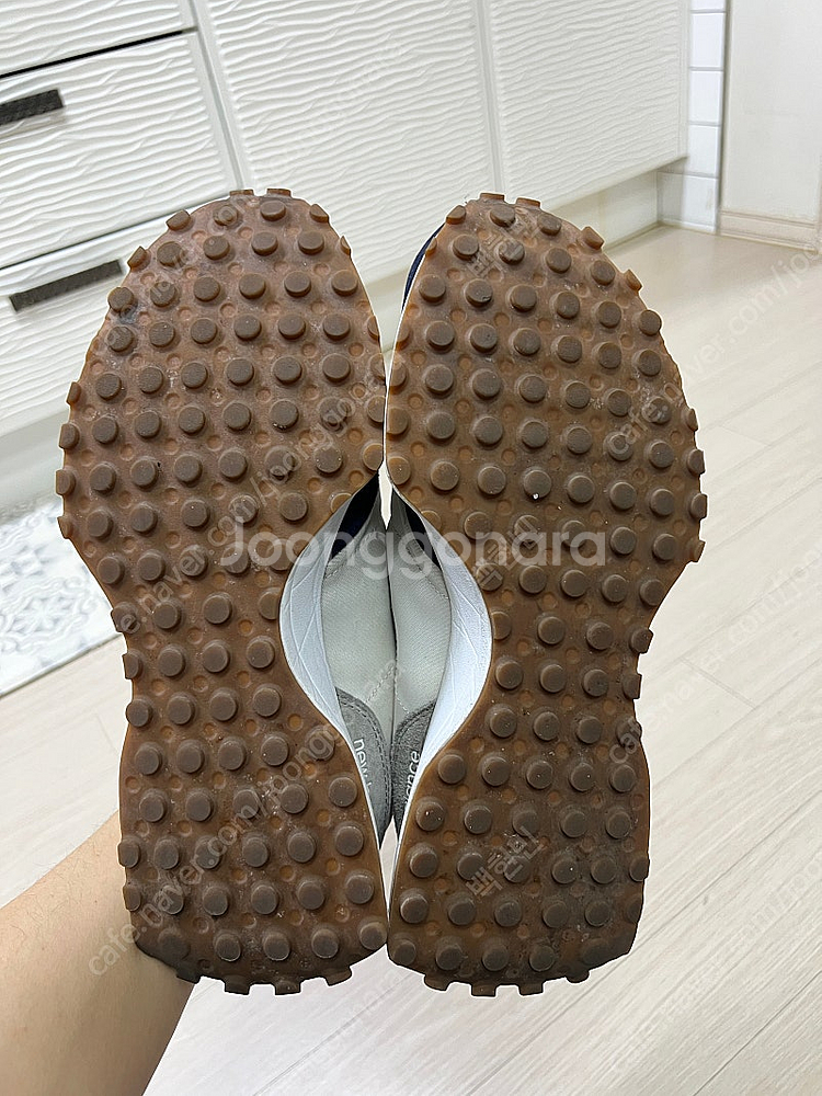뉴발란스 327 건담 280사이즈 팝니다--4