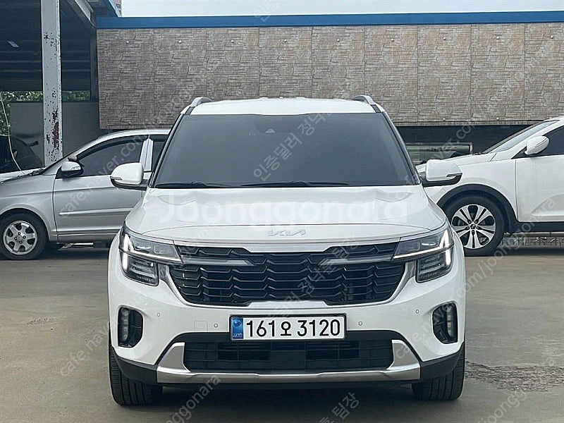 셀토스 중고 셀토스 소형SUV 중고 흰색 2024년식 ...--0