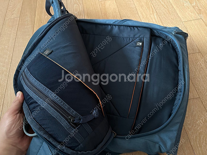 툴레 베아 백팩 25L 라이트네이비 운동용 가방--4