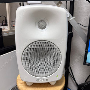 제네렉 genelec 8330 화이트 1조 + GLM Kit