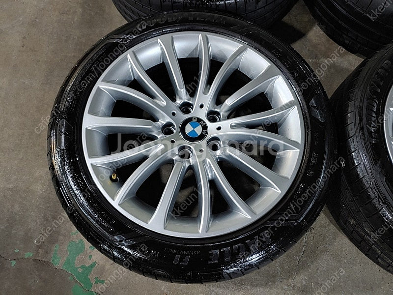 [판매] BMW F10 럭셔리 18인치 정품 휠타이어--1