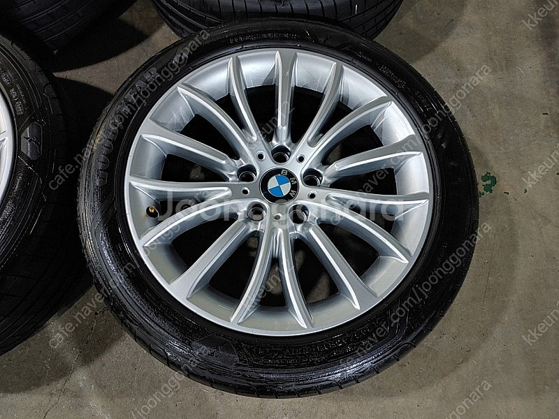 [판매] BMW F10 럭셔리 18인치 정품 휠타이어--2