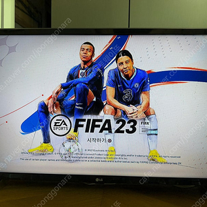 PS4프로(CUH‑7117B)+게임타이틀7개+32“TV 판매합니다.