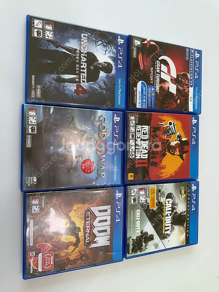 PS4프로(CUH‑7117B)+게임타이틀7개+32“TV...--3