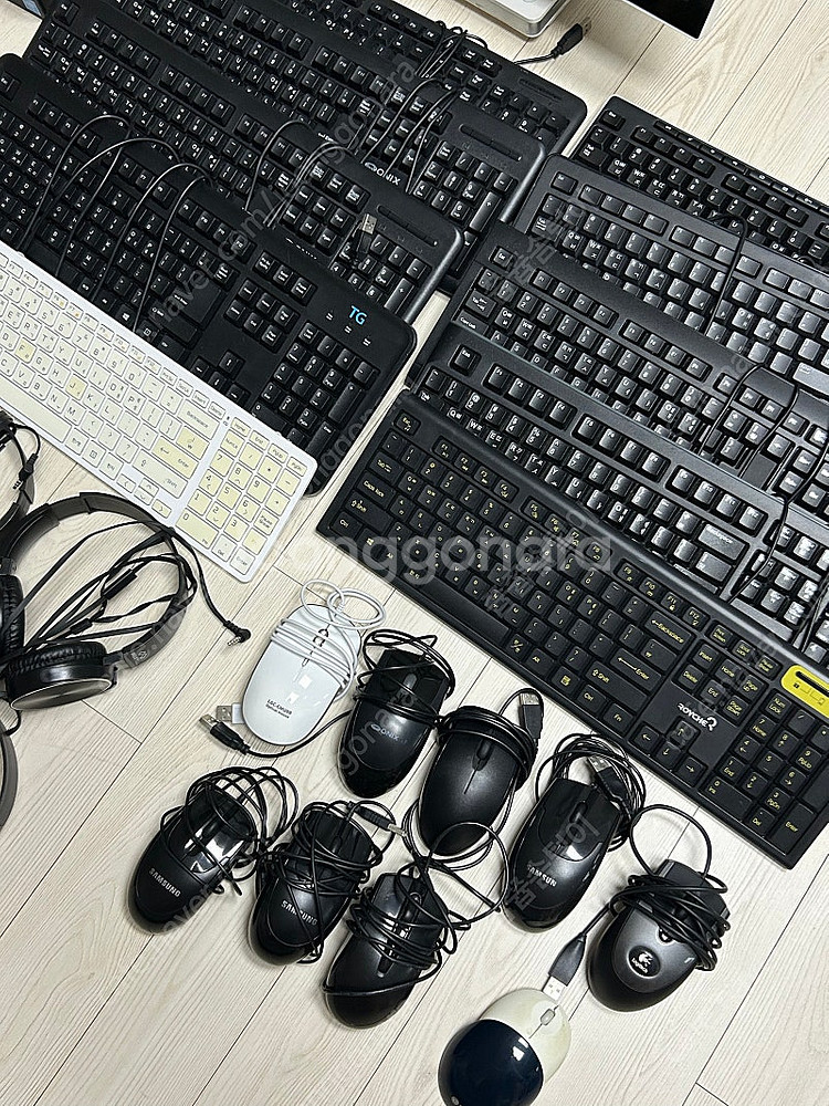 학원 컴퓨터실 통째로 급처! 모니터+미니PC등--2