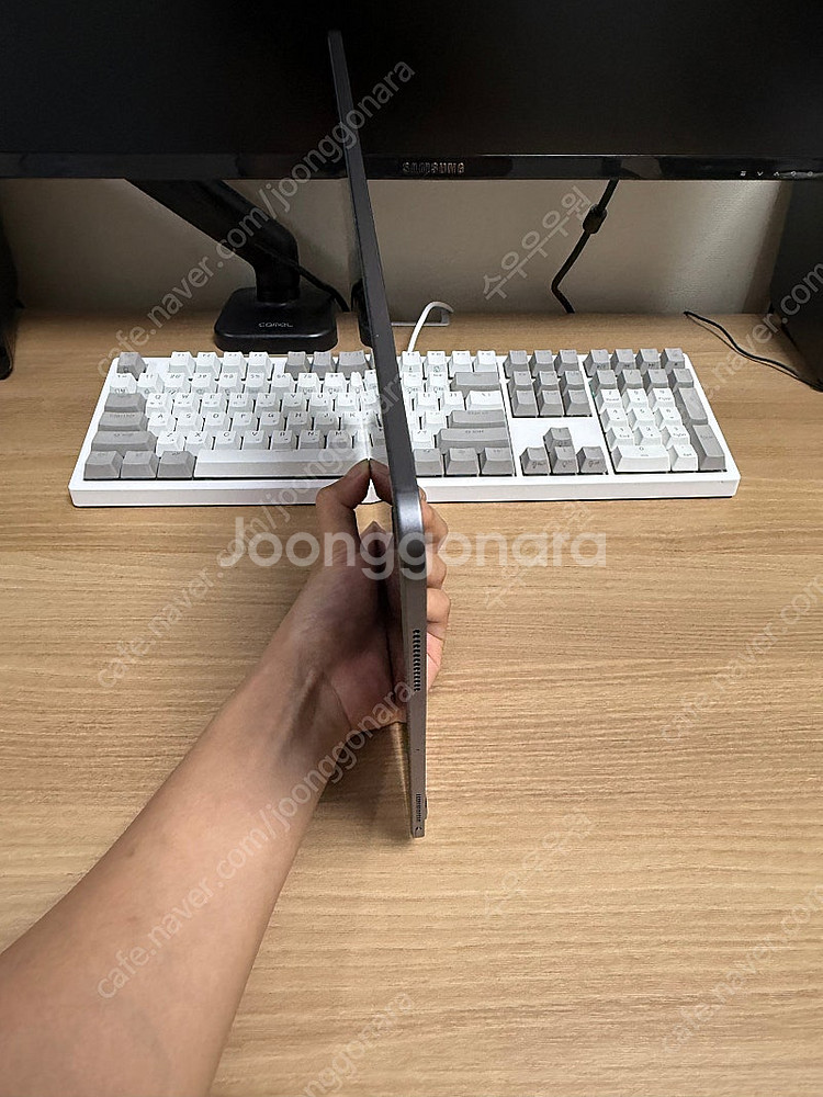 아이패드 프로 13인치 m4 블랙--3