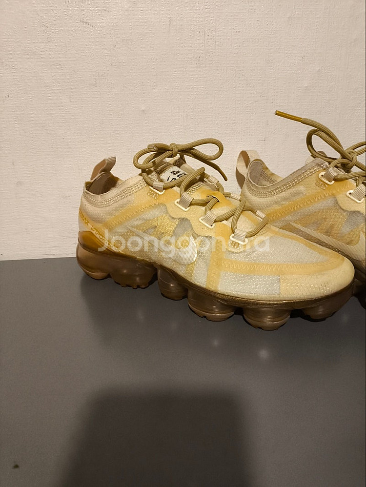 250mm 나이키 베이퍼맥스 골드--1