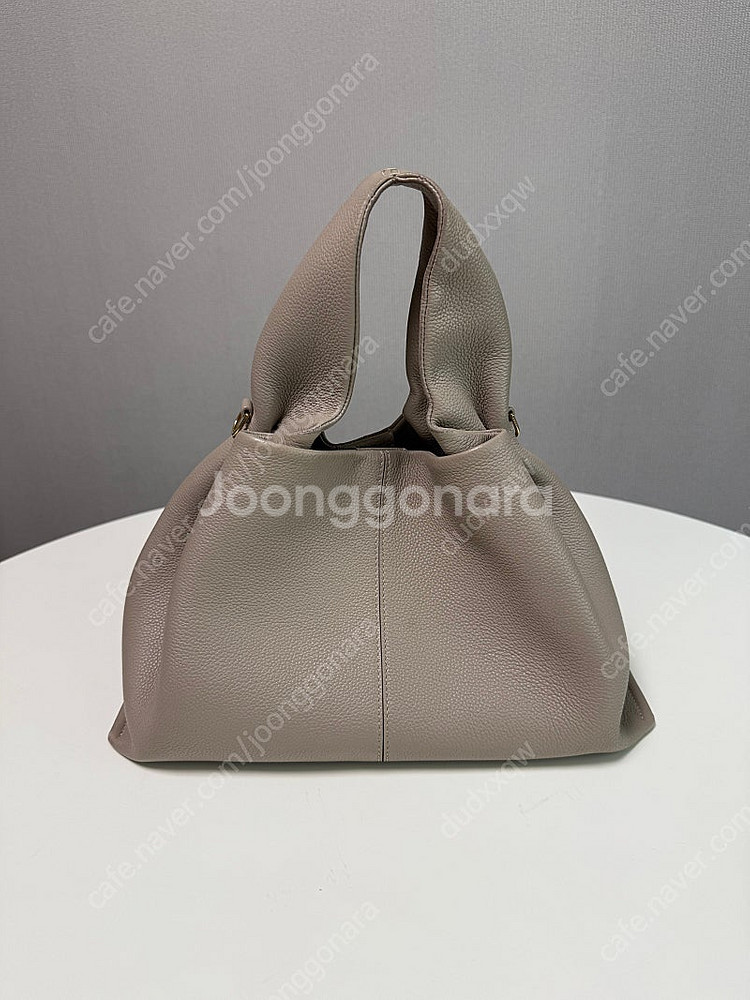 폴렌느 누메로 네프 토프--1