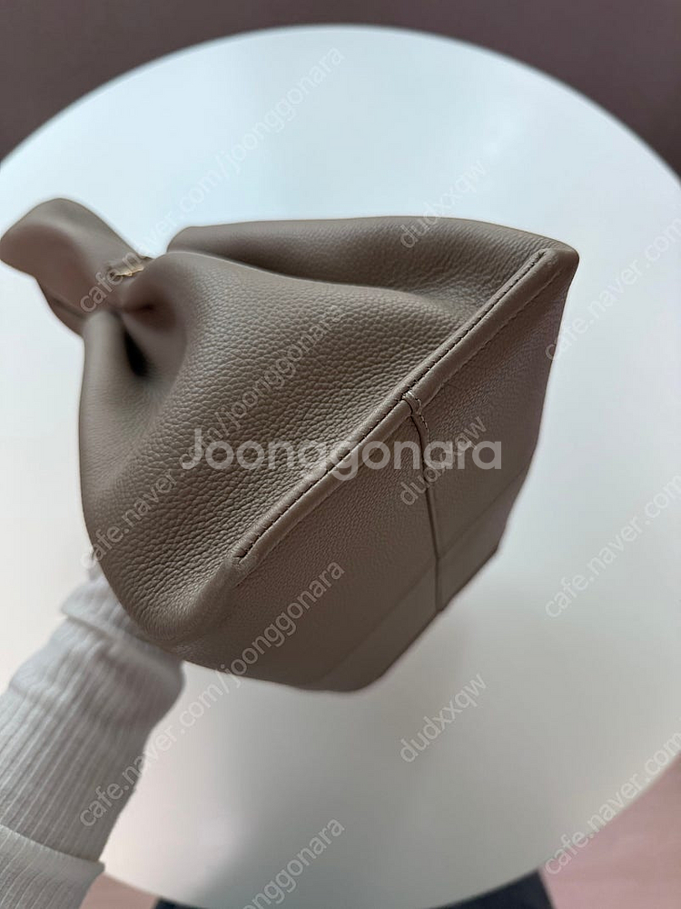 폴렌느 누메로 네프 토프--7