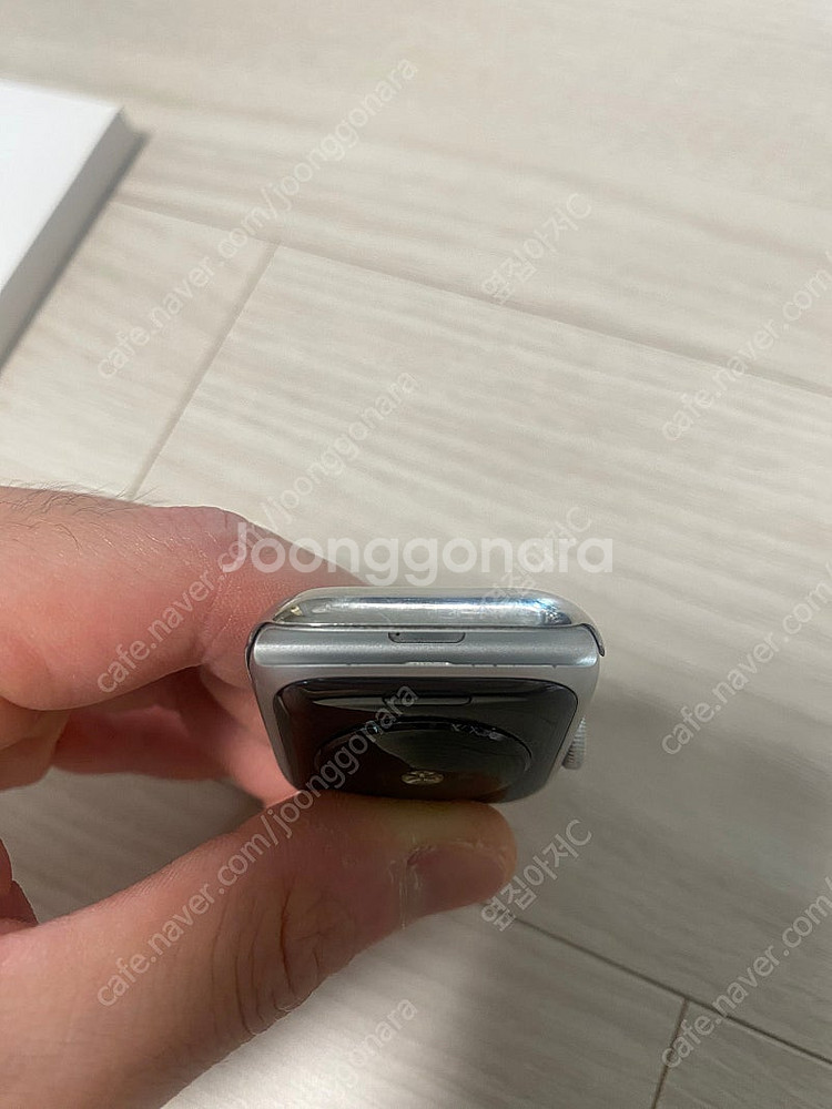 애플워치 SE 40mm 나이키에디션 + 미개봉 스포츠밴...--3