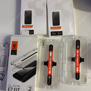 아이폰 12pro 슈피겐 투명 케이스 2개 액정보호필름 2개 새상품 충전기 케이블 드림