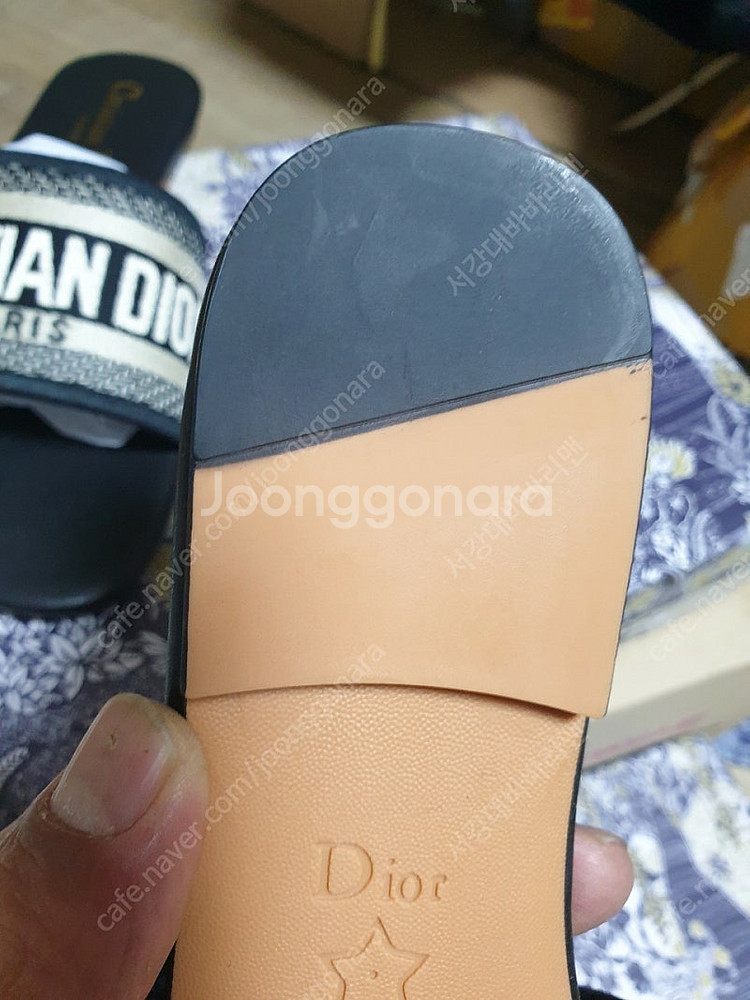디올 뮬 슬리퍼 셀린느 슬리퍼 루이비통 알마 프라다 구...--8