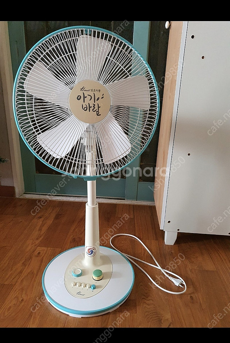 한일선풍기 바람 강하게 시원함+깔끔한 원목사각거울 저렴...--0