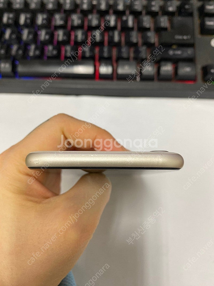 023941 아이폰SE3 화이트 A급 64GB 배터리성...--3