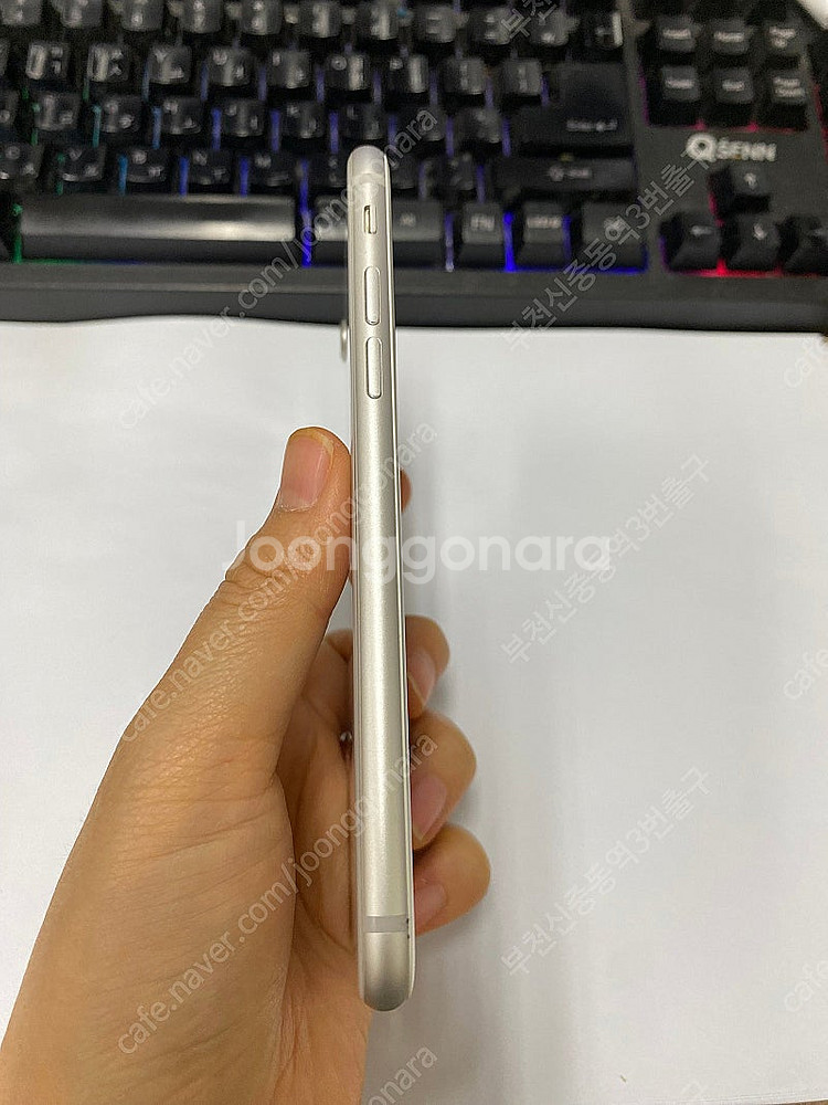 204033 아이폰8 실버 SSS급 256GB 무잔상 ...--2