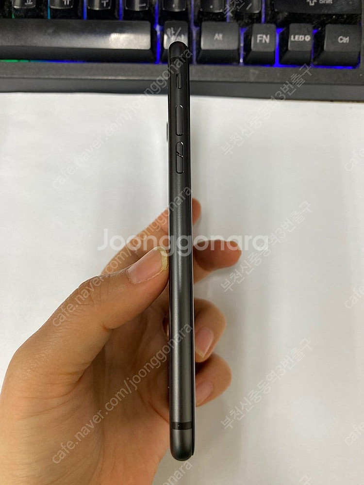 205250 아이폰8 스그 AA급 256GB 무잔상 배...--5