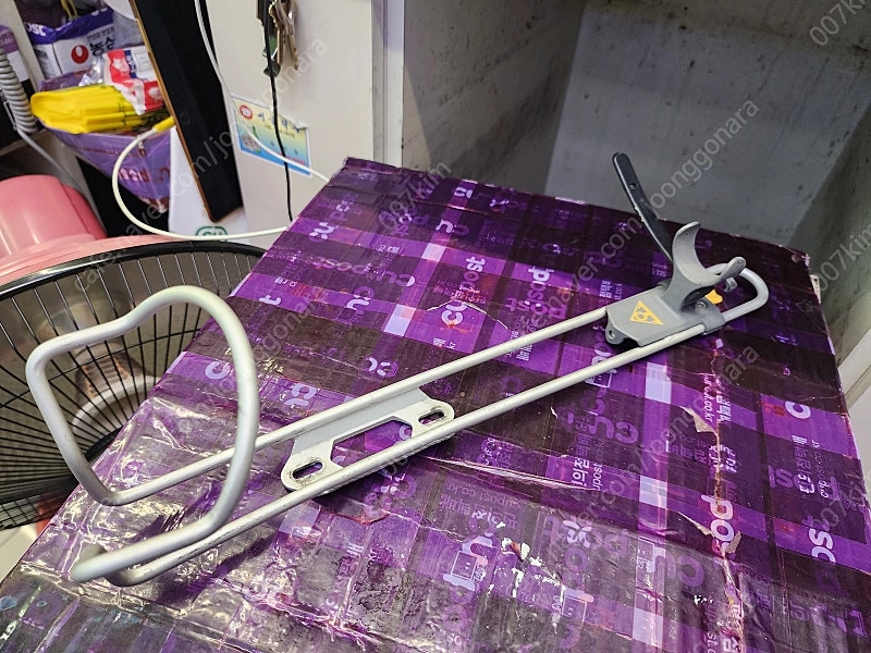 토픽2리터 자전거 물통 케이지 팝니다! 이미지