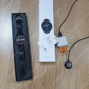 삼성 갤럭시워치3 45mm 블랙 가죽 / 상태A급/ 택비포함