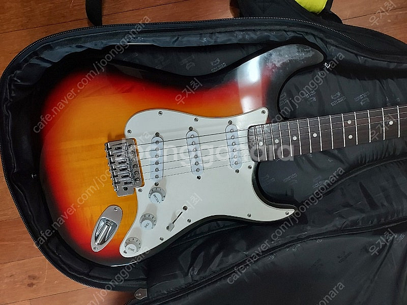 squier by fender 일렉기타 20만원(상태좋...--2
