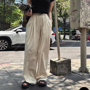 먼데이오프 와이드 밴딩 린넨팬츠. 런던플랏 릿킴 로웨어텀 트렌디어패럴 커먼유니크 보헤미안서울 슬로우앤드 브론 바이베이지 가내스라블랙업문트자라 주미엔느라룸 아름다운174키큰녀 롱