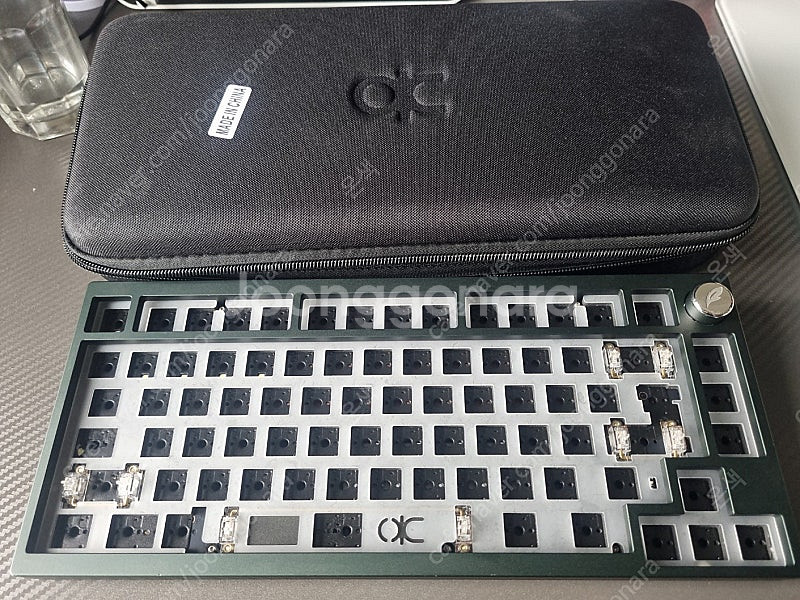 QK75 다크크린 커스텀키보드--0